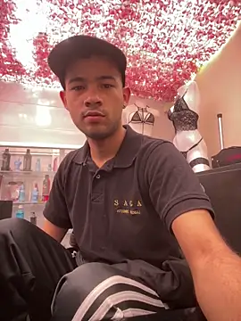 Snapshot of Twink_X chatting on 03.05.25 Twink X online show from 03.05.25