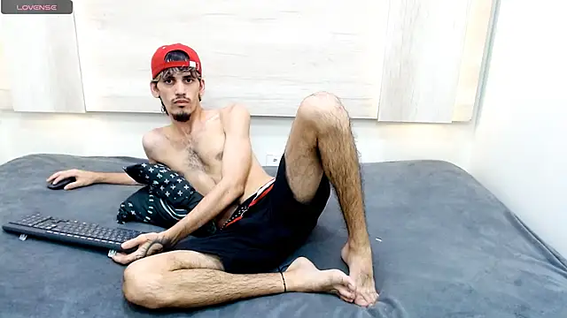 Dirty Kingg online show from 02.17.25