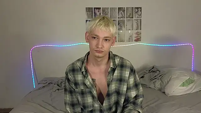 Julian wins online show from 03.21.26