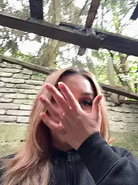 hotamanda01 online show from 04.21.26