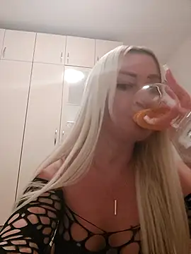 visnjica online show from 11.15.25