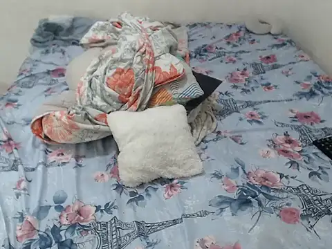 Snapshot of Girltattos chatting on 02.26.26 Girltattos online show from 02.26.26