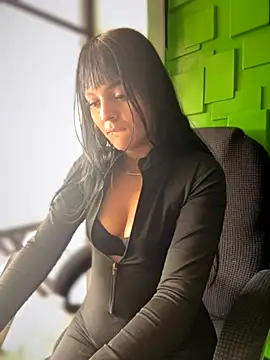 Dulce  Boyd online show from 10.13.25