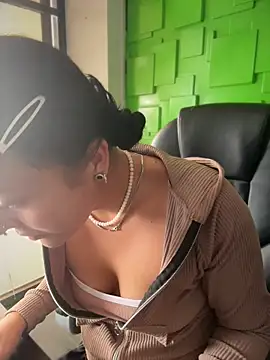 Dulce  Boyd online show from 04.13.26