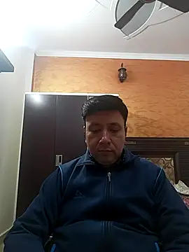 innocentboy1987 online show from 11.26.25