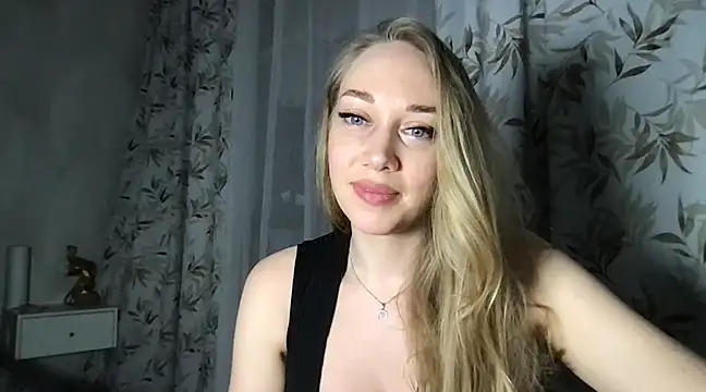 Snapshot of Engel_13 chatting on 02.11.25 Engel 13 online show from 02.11.25