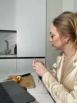 Snapshot of Engel_13 chatting on 02.14.25 Engel 13 online show from 02.14.25