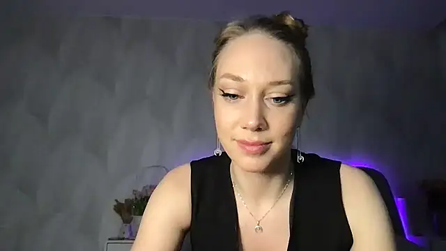 Snapshot of Engel_13 chatting on 03.12.25 Engel 13 online show from 03.12.25