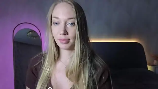 Snapshot of Engel_13 chatting on 09.22.25 Engel 13 online show from 09.22.25