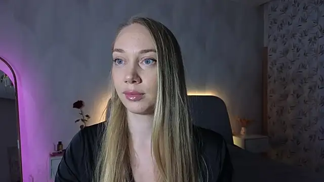 Snapshot of Engel_13 chatting on 09.28.25 Engel 13 online show from 09.28.25