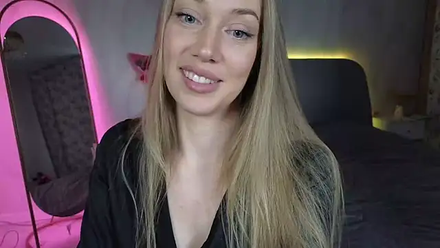 Snapshot of Engel_13 chatting on 10.19.25 Engel 13 online show from 10.19.25