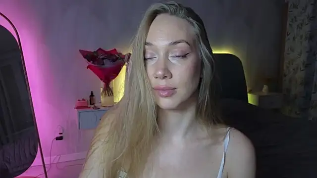 Snapshot of Engel_13 chatting on 10.22.25 Engel 13 online show from 10.22.25