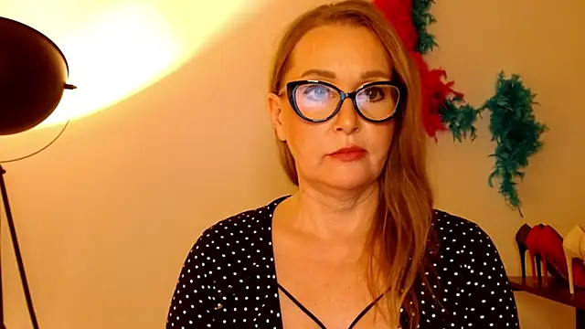 leaxSTAR online show from 02.20.25