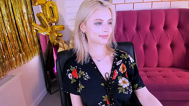 LeonaStane online show from 02.28.25