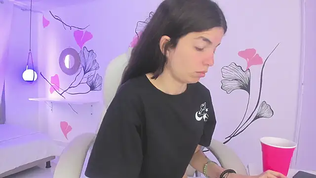 Isabela Fiorelli online show from 02.28.25