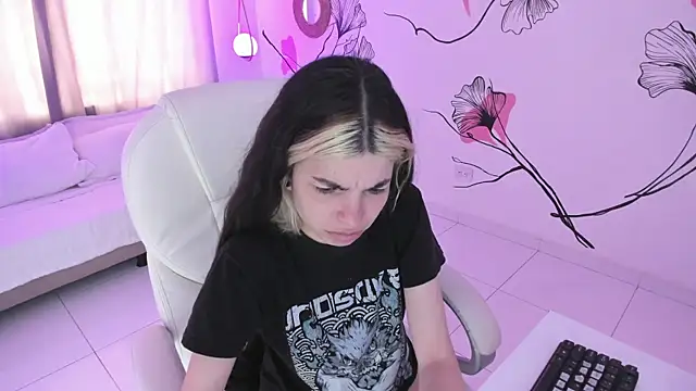 Isabela Fiorelli online show from 09.26.25