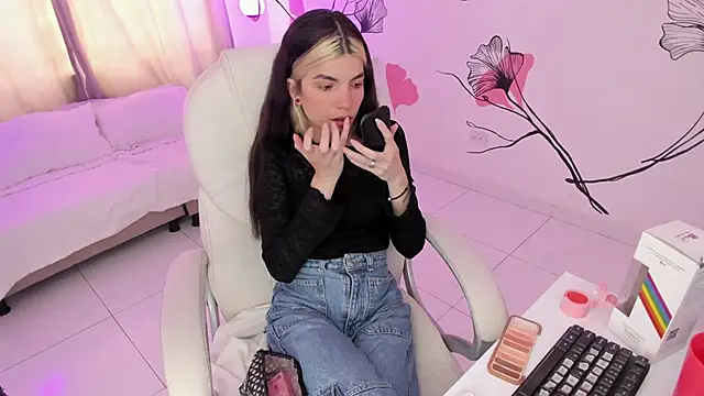 Isabela Fiorelli online show from 09.27.25