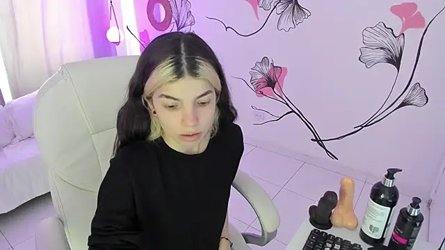 Isabela Fiorelli online show from 10.30.25