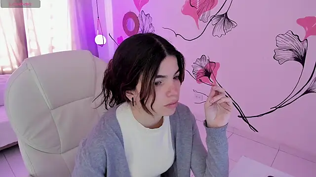 Isabela Fiorelli online show from 04.12.26