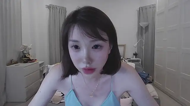 Snapshot of joycemilka chatting on 02.13.25 joycemilka online show from 02.13.25