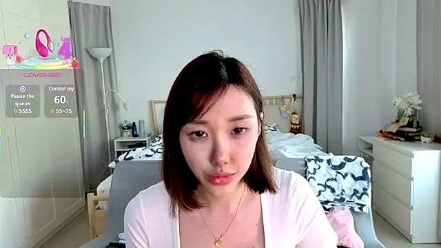 Snapshot of joycemilka chatting on 03.04.25 joycemilka online show from 03.04.25