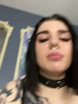 MaeveMoon online show from 02.24.25