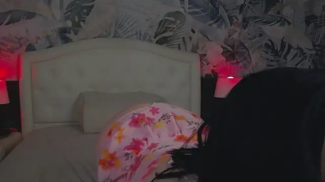 MaeveMoon online show from 04.07.26