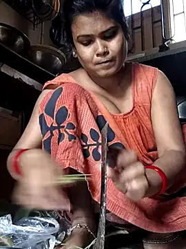 Snapshot of BOLDBEAUTY09 chatting on 02.15.25 BOLDBEAUTY09 online show from 02.15.25