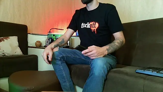 Snapshot of JamieNoxus chatting on 03.11.25 JamieNoxus online show from 03.11.25