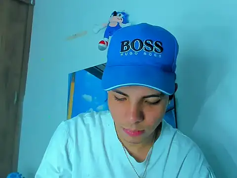 Snapshot of Alessandro_1610 chatting on 02.28.25 Alessandro 1610 online show from 02.28.25