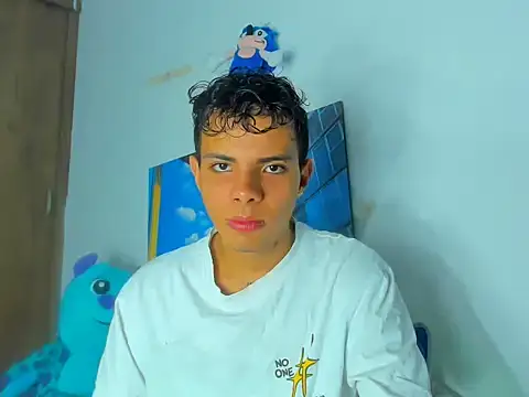 Snapshot of Alessandro_1610 chatting on 03.04.25 Alessandro 1610 online show from 03.04.25