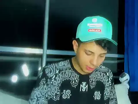 Snapshot of Alessandro_1610 chatting on 09.21.25 Alessandro 1610 online show from 09.21.25