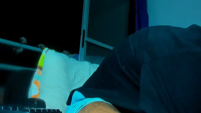 Snapshot of Alessandro_1610 chatting on 10.19.25 Alessandro 1610 online show from 10.19.25