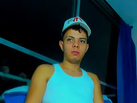 Snapshot of Alessandro_1610 chatting on 11.13.25 Alessandro 1610 online show from 11.13.25