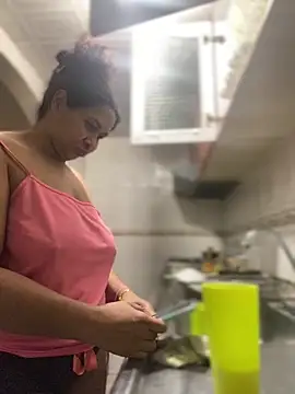 Snapshot of Carola-Ross chatting on 01.17.26 Carola-Ross online show from 01.17.26