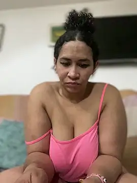 Snapshot of Carola-Ross chatting on 02.01.26 Carola-Ross online show from 02.01.26