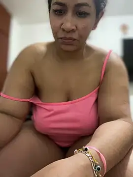 Snapshot of Carola-Ross chatting on 02.08.26 Carola-Ross online show from 02.08.26