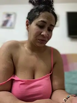 Snapshot of Carola-Ross chatting on 02.14.26 Carola-Ross online show from 02.14.26