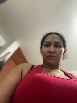 Snapshot of Carola-Ross chatting on 02.16.26 Carola-Ross online show from 02.16.26