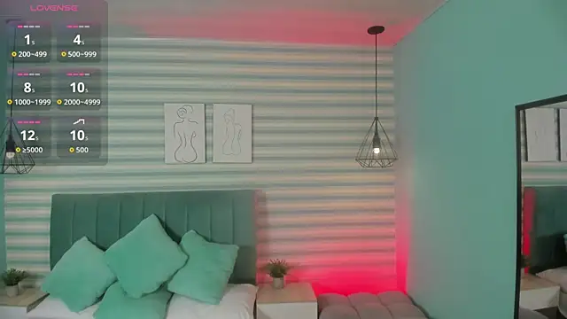 Snapshot of abby_apple chatting on 10.07.25 abby apple online show from 10.07.25