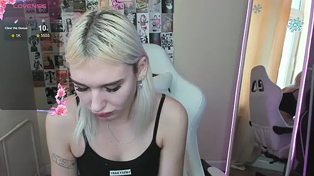 EvelinaLuu online show from 01.17.26