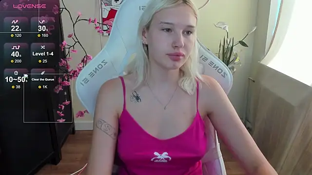 EvelinaLuu online show from 07.05.26