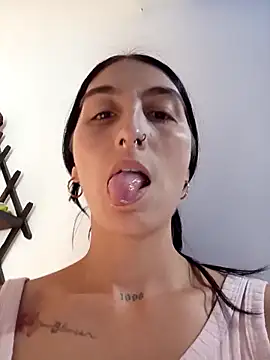 single mother indecent online show from 10.04.25