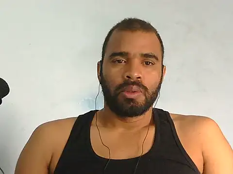 Snapshot of YOX22 chatting on 06.16.26 YOX22 online show from 06.16.26