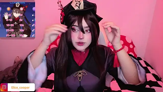 Snapshot of Elice_cooper_ chatting on 11.21.25 Elice cooper online show from 11.21.25