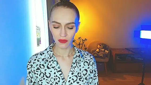 Lady Sunshine  online show from 02.18.26