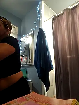 ShysluutGia online show from 12.17.25