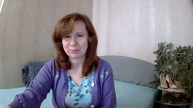 Snapshot of Starsan chatting on 02.08.25 Starsan online show from 02.08.25