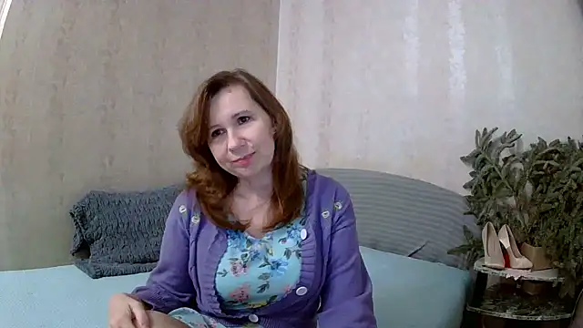 Snapshot of Starsan chatting on 02.08.25 Starsan online show from 02.08.25