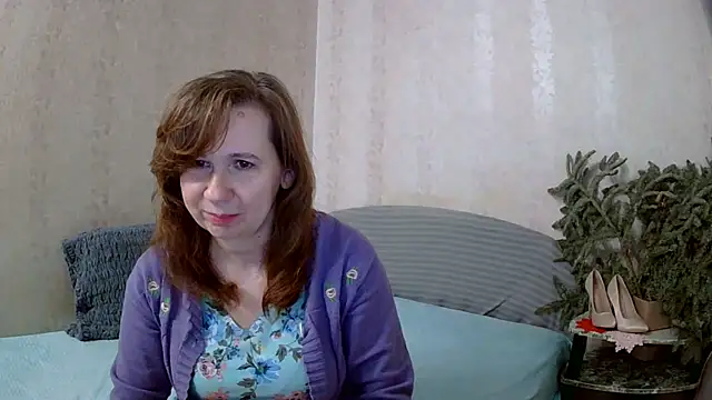 Snapshot of Starsan chatting on 02.12.25 Starsan online show from 02.12.25